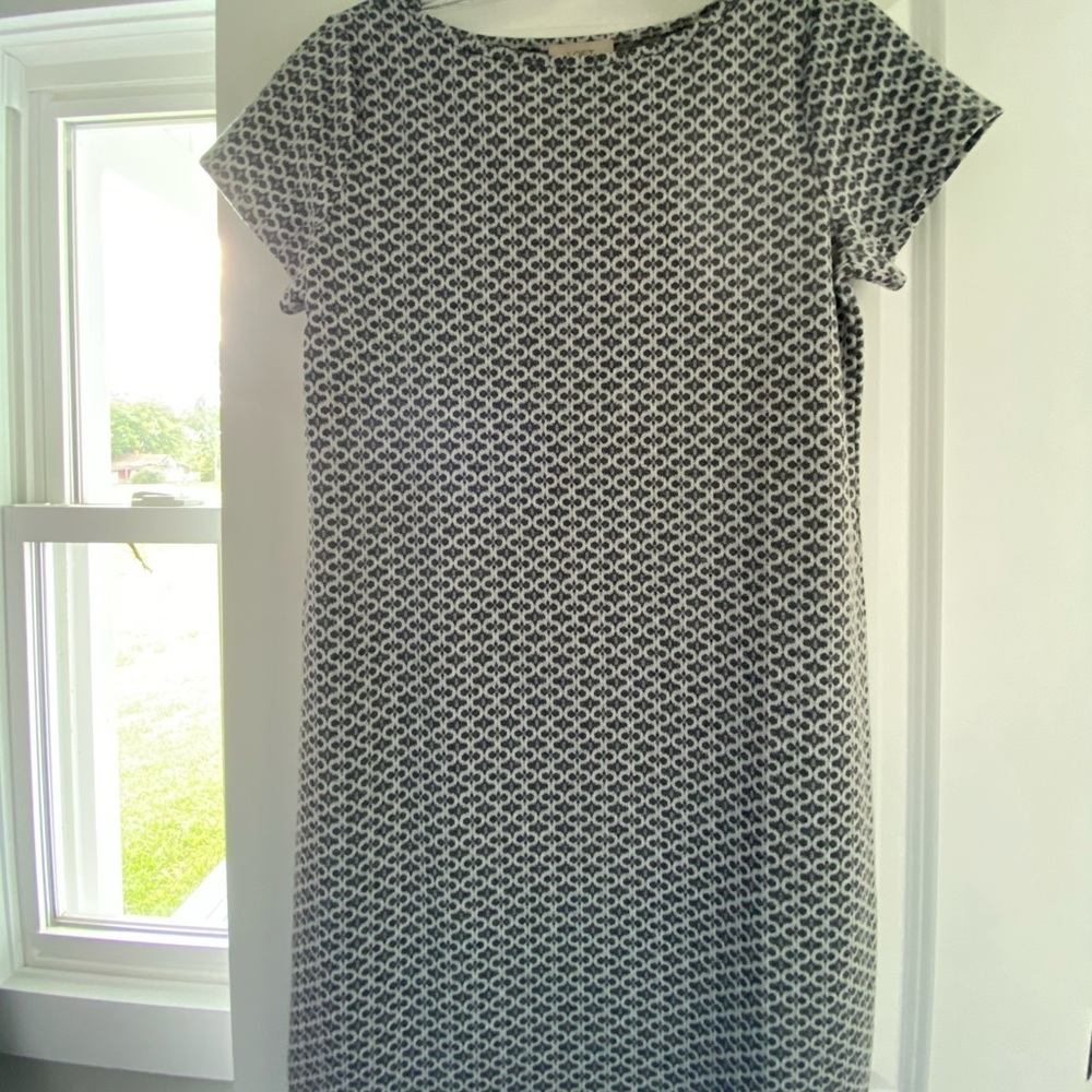 Women’s NWT Loft short sleeve grey dress